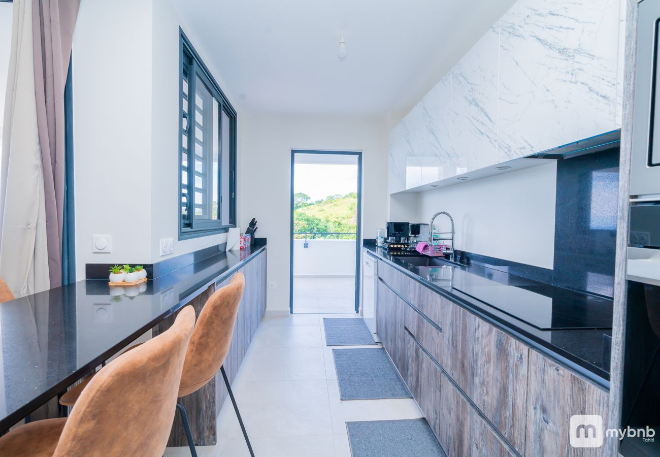 Appartement à Faa´a - The Airport Herehau Lodge in Faaa – w/Pool