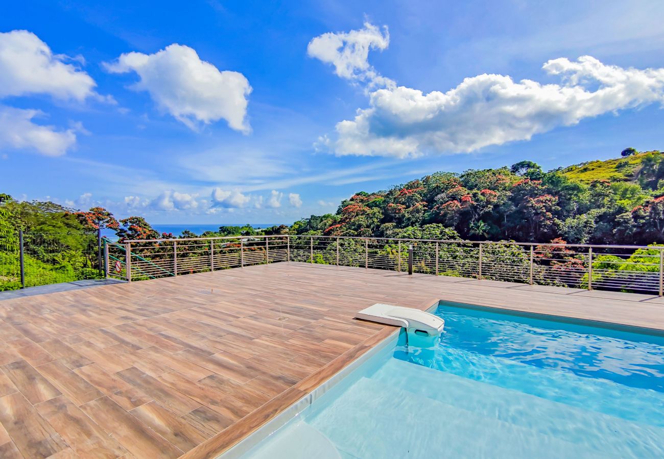 Appartement à Faa´a - The Airport Herehau Lodge in Faaa – w/Pool