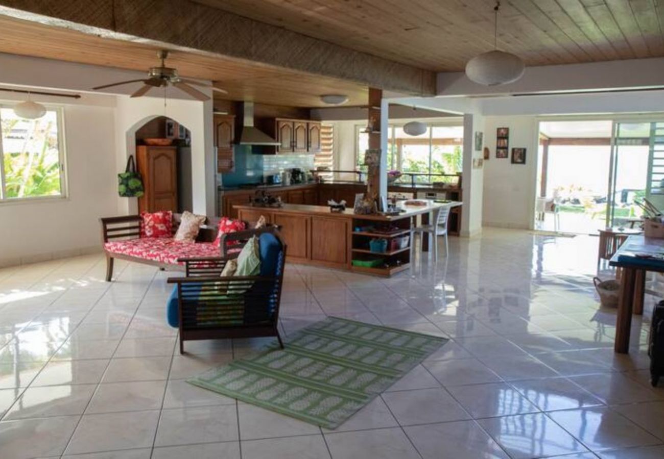 Chambres d'hôtes à Uturoa - Fare Teana by the sea in Raiatea