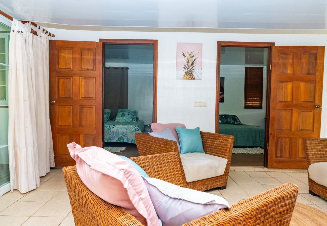 Maison à Teavaro - Aroha Nui Lodge 2CH 5min du quai à Teavaro Moorea