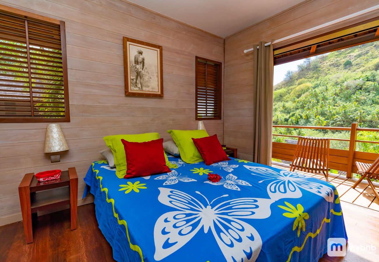 Villa in Tiahura - 5 Stars Aute Villa in Moorea wJacuzzi