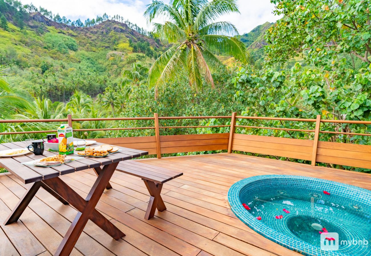 Villa in Tiahura - 5 Stars Aute Villa in Moorea wJacuzzi