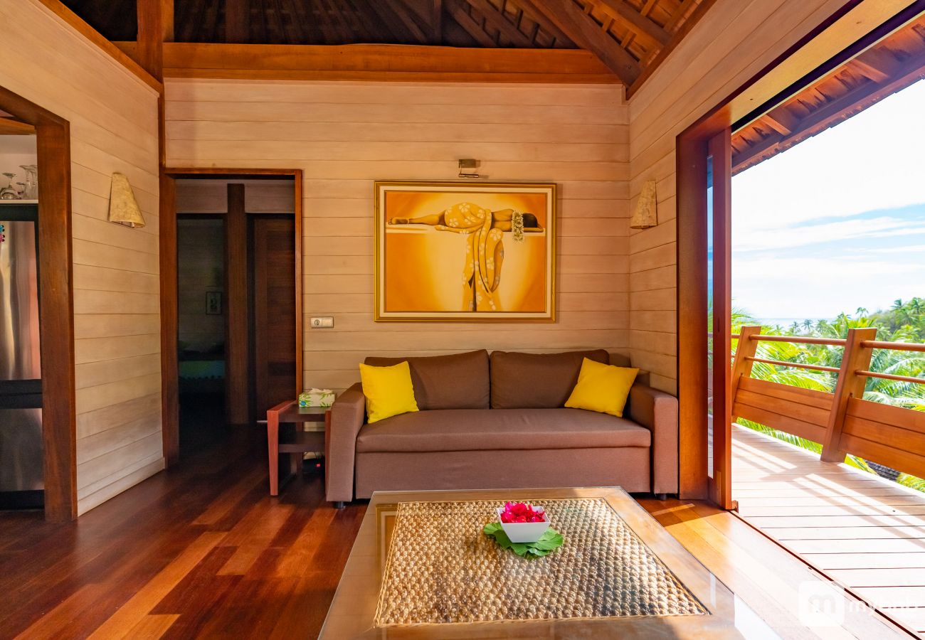 Villa in Tiahura - 5 Stars Aute Villa in Moorea wJacuzzi