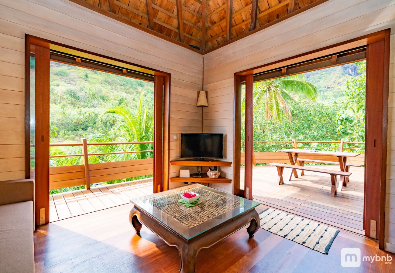 Villa in Tiahura - 5 Stars Aute Villa in Moorea wJacuzzi