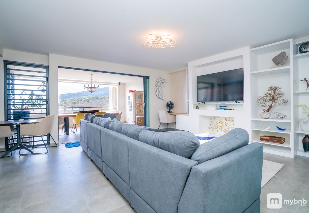 Apartment in Papeete - The Luxury Sky Nui Lodge in Papeete wPool