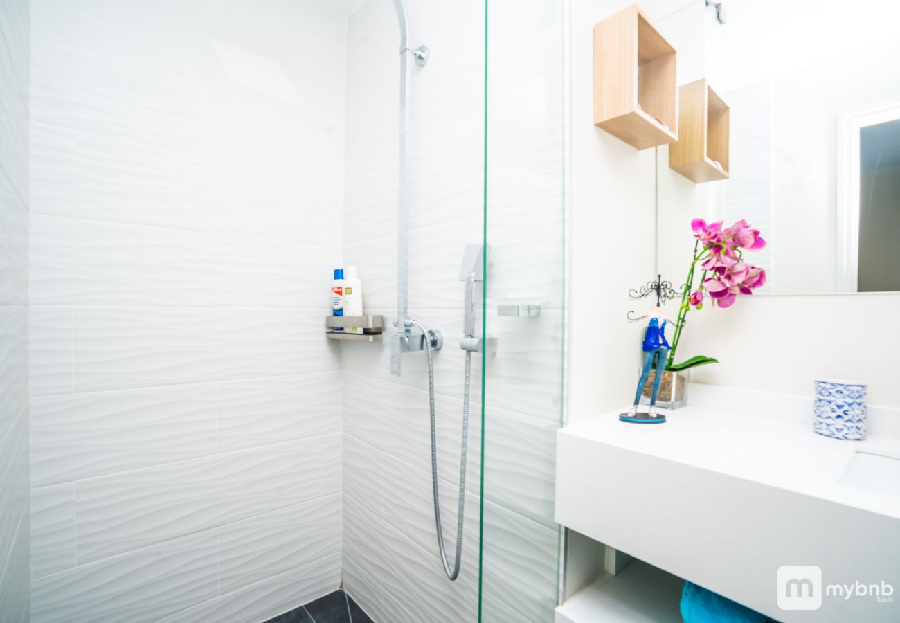 Apartment in Papeete - The Luxury Sky Nui Lodge in Papeete wPool