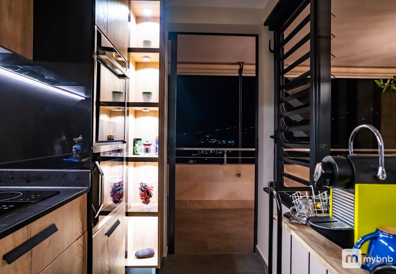 Apartment in Papeete - The Luxury Sky Nui Lodge in Papeete wPool