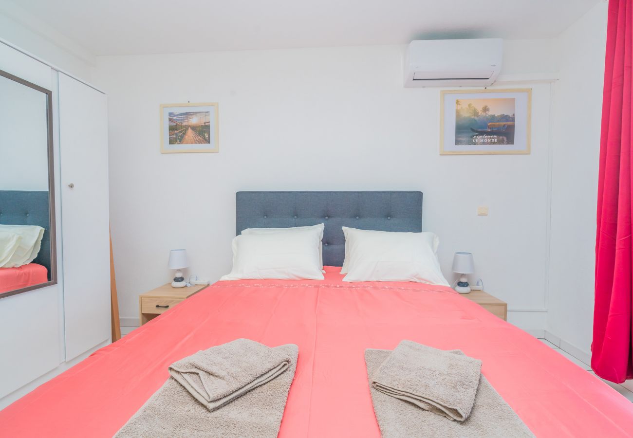 Apartment in Mahina - ☼ The Sunny Apartment in Mahina – w/Pool ☼