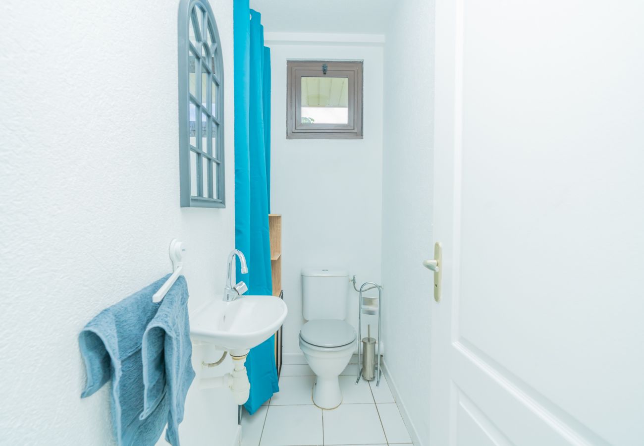 Apartment in Mahina - ☼ The Sunny Apartment in Mahina – w/Pool ☼