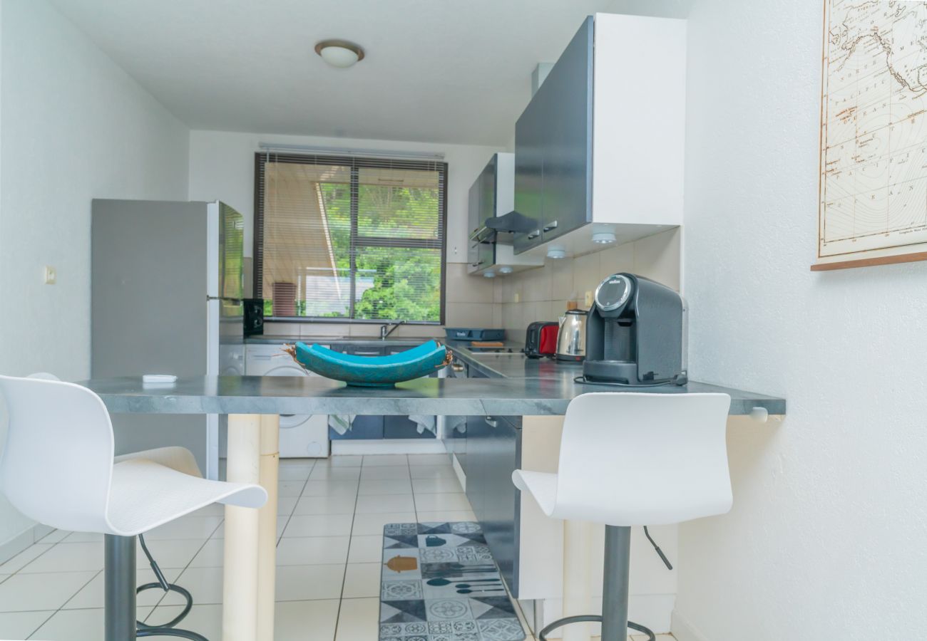 Apartment in Mahina - ☼ The Sunny Apartment in Mahina – w/Pool ☼