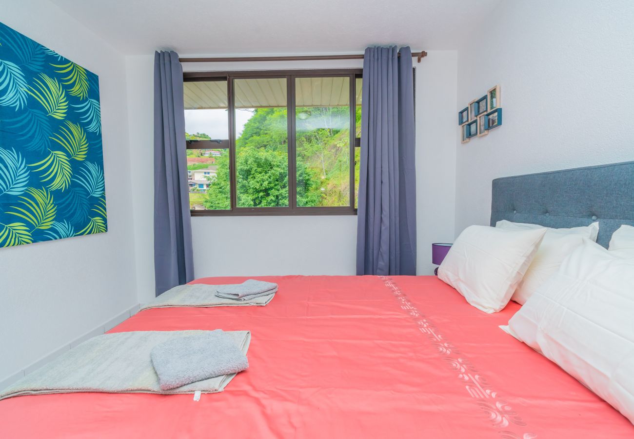 Apartment in Mahina - ☼ The Sunny Apartment in Mahina – w/Pool ☼