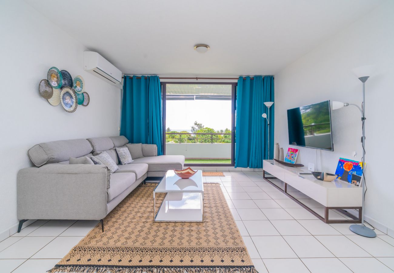 Apartment in Mahina - ☼ The Sunny Apartment in Mahina – w/Pool ☼