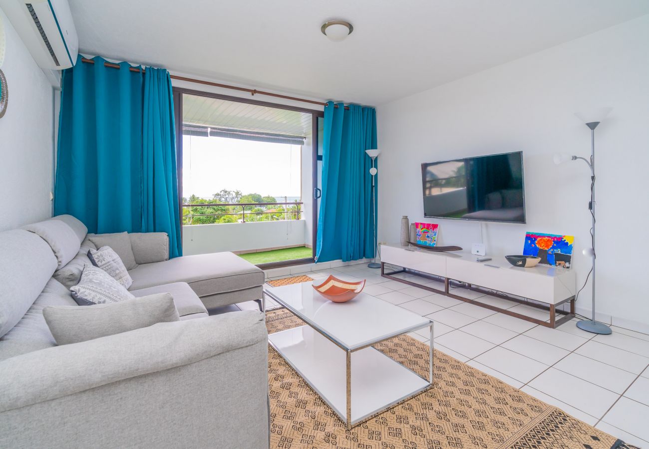 Apartment in Mahina - ☼ The Sunny Apartment in Mahina – w/Pool ☼