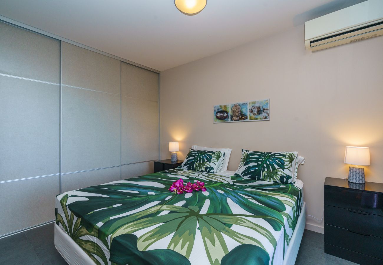 Apartment in Faa´a - Tropical Studio avec Vue et Piscine à Faaa
