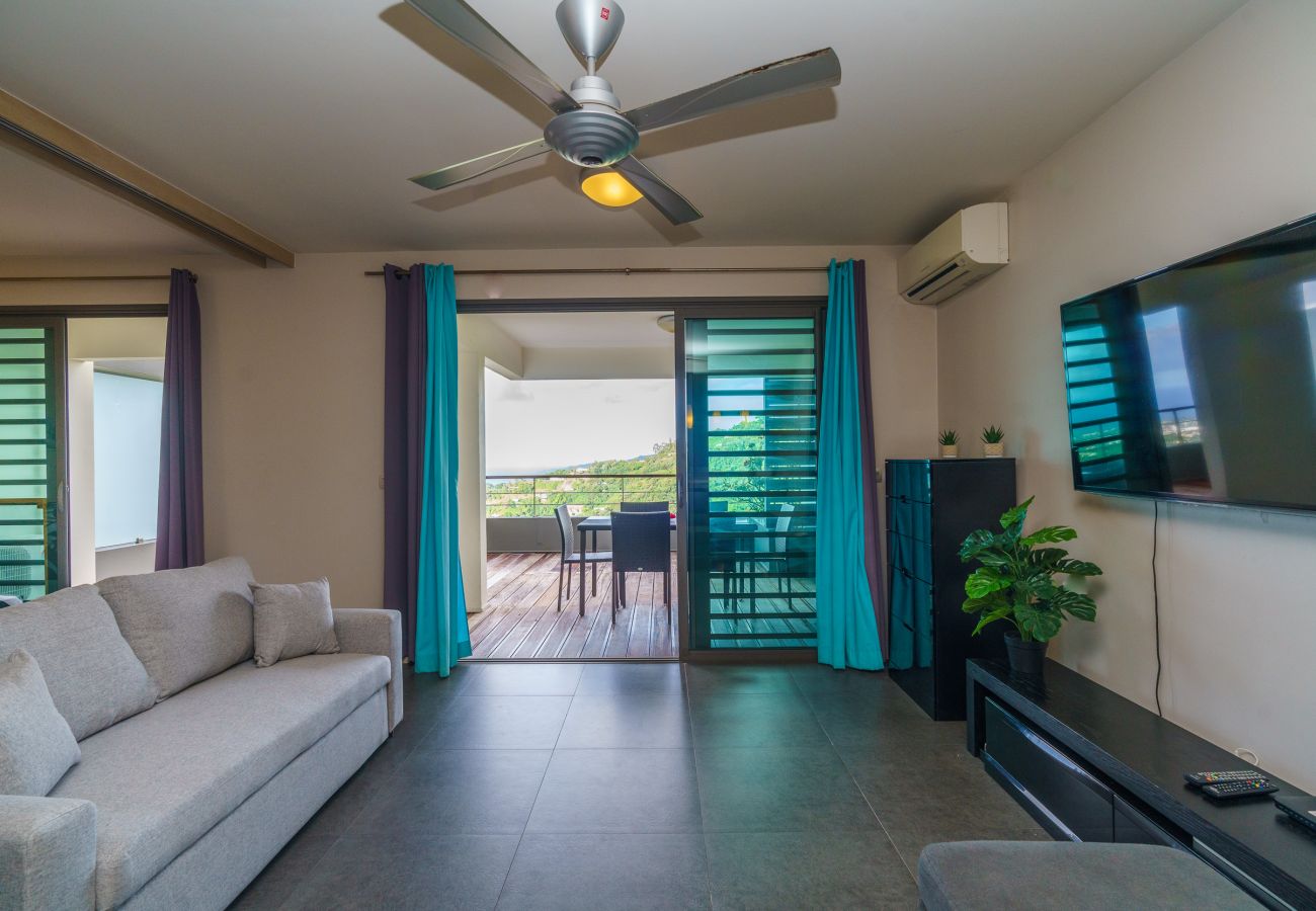Apartment in Faa´a - Tropical Studio avec Vue et Piscine à Faaa